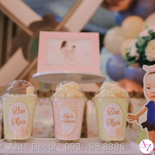 Sinh Nhật bé gái (Hình Khách)