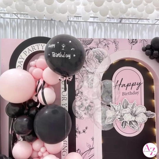 Sinh nhật người lớn (Hình Khách)