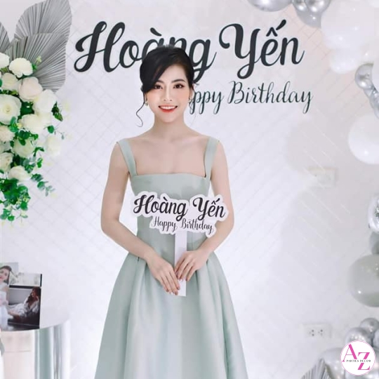 Sinh nhật người lớn (Hình Khách)