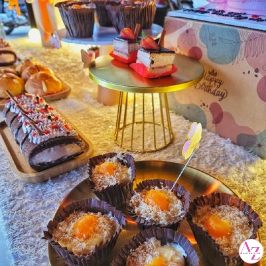 Sinh nhật người lớn (Hình Khách)
