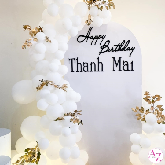 Sinh nhật người lớn (Hình Khách)