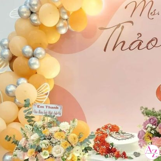 Sinh nhật người lớn (Hình Khách)
