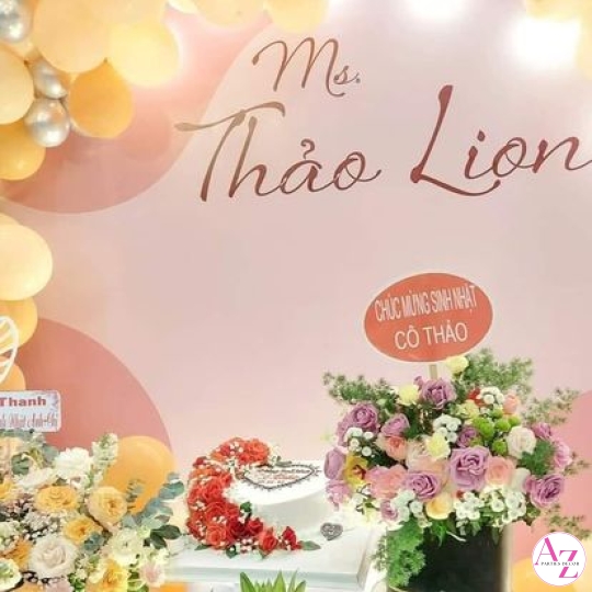 Sinh nhật người lớn (Hình Khách)