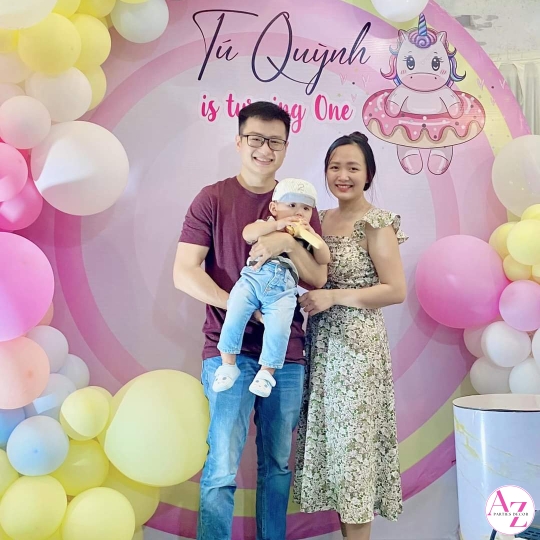 Sinh Nhật bé gái (Hình Khách)