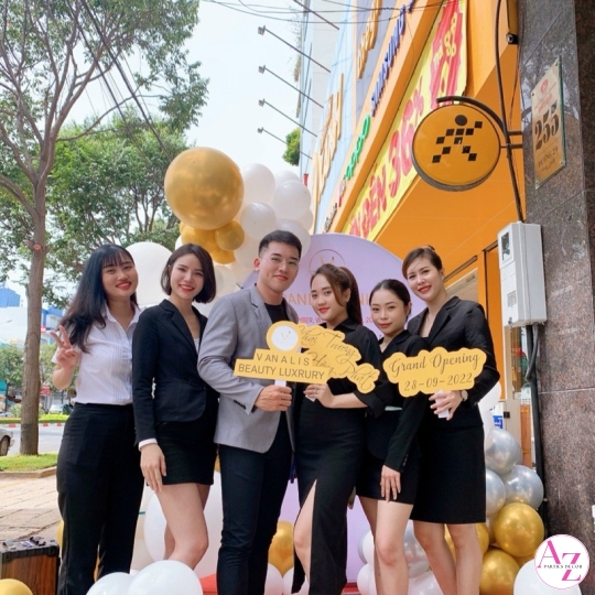 Khai trương cửa hàng (Hình khách)